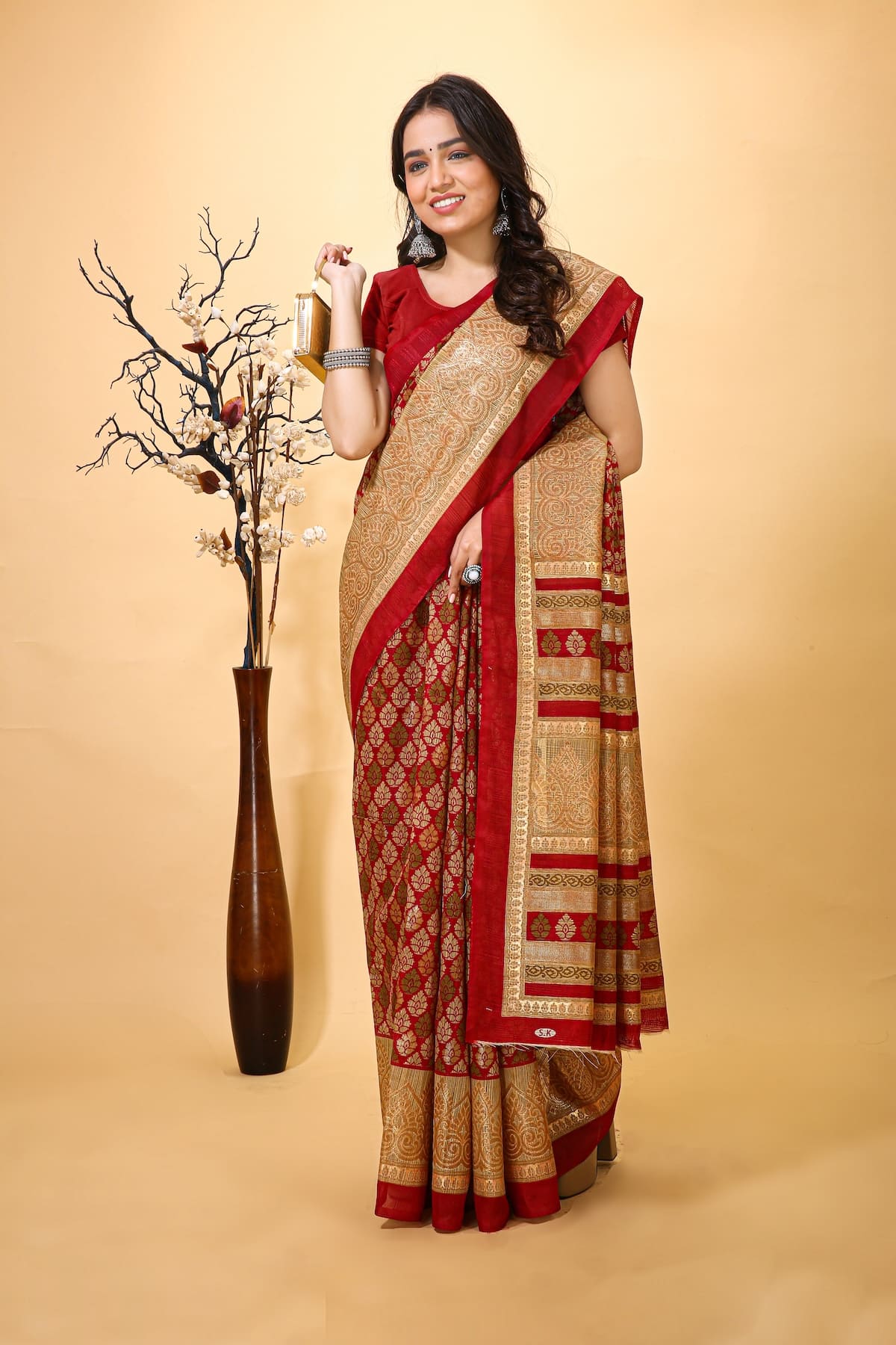 Alankriti - Red Gold Cotton Printed Saree